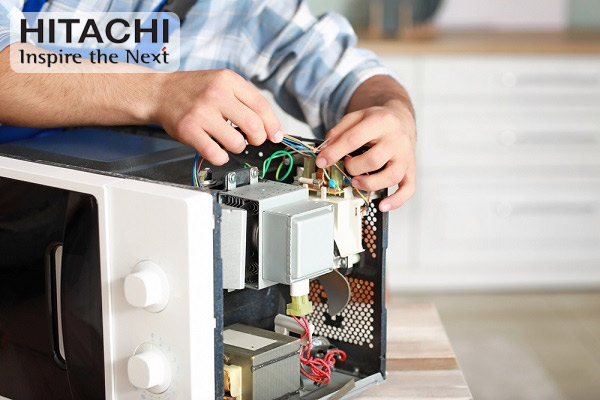 khi nào cần sửa lò vi song HItachi